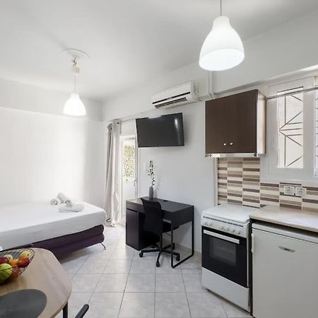 Апартаменты Pagrati Cozy Retreat Афины Экстерьер фото